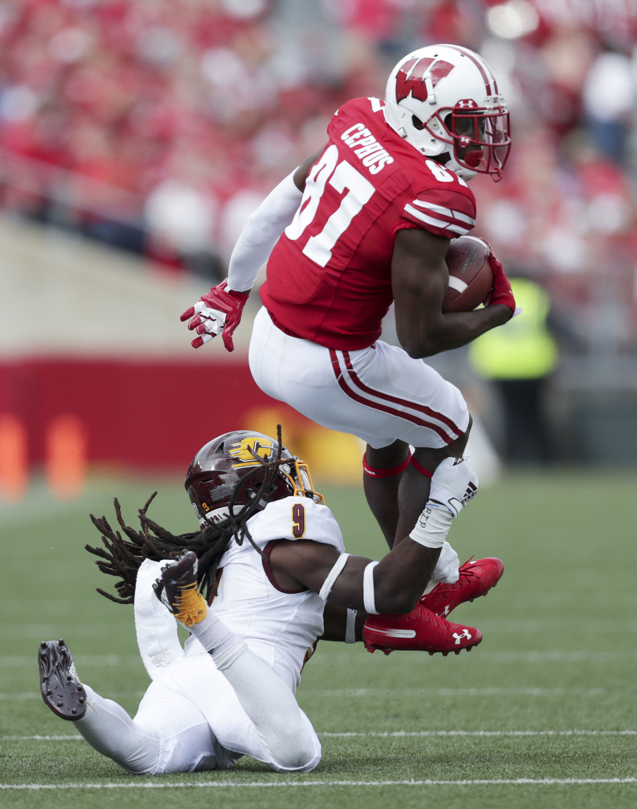 Badgers 61, Chippewas 0